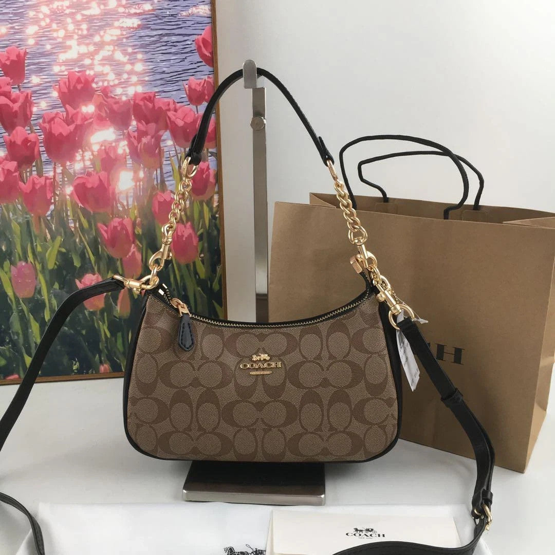COACH Terry Underarm Bag – Model CA548
